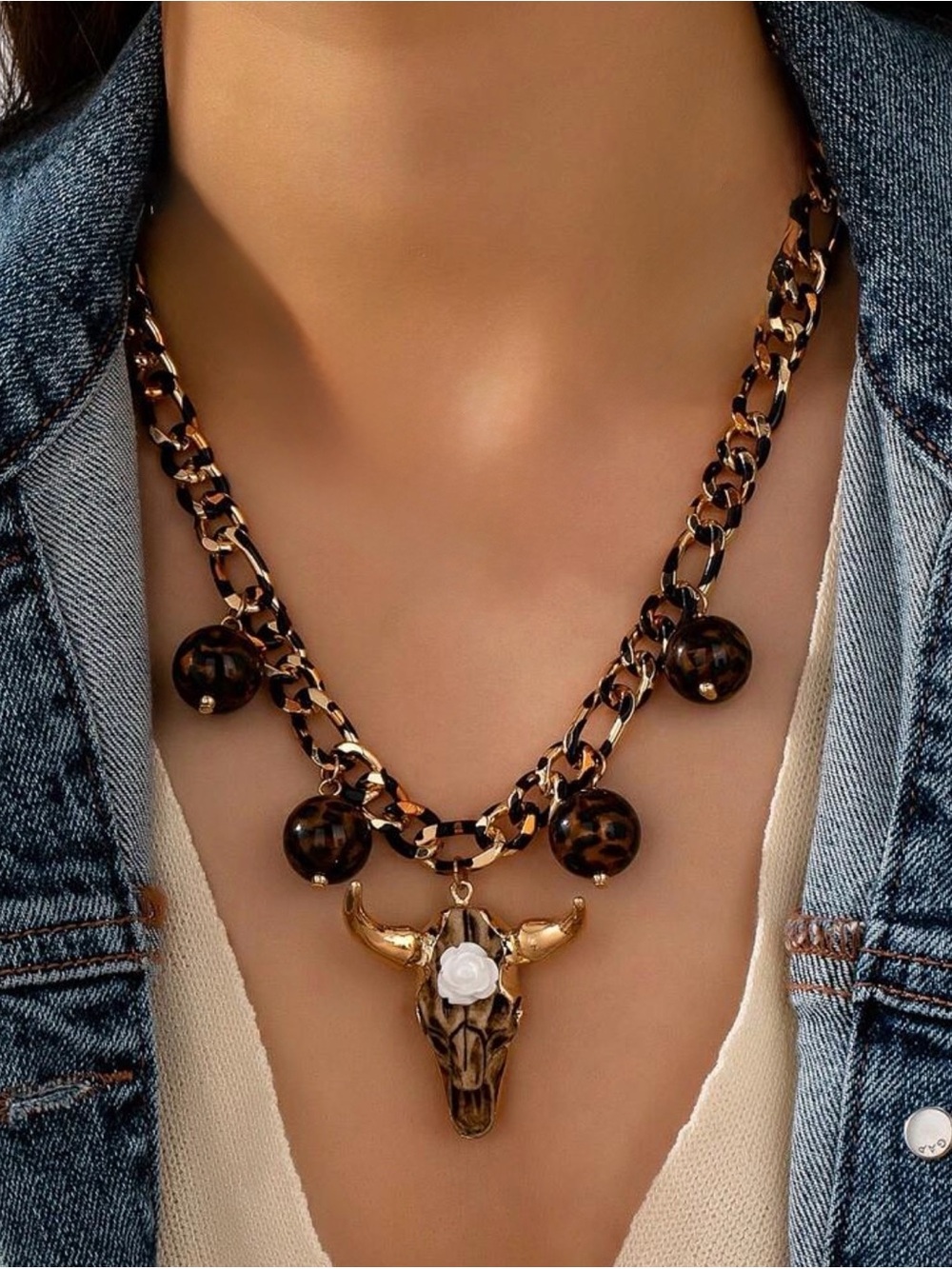 Western Necklace Gold-Tone Bull Skull Pendant Necklace with Tortoiseshell Beads